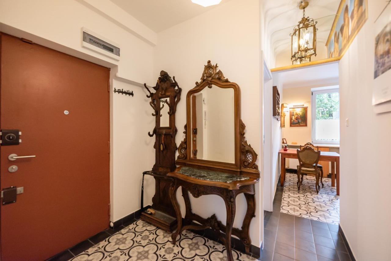 Apartment Downtown Antique Warsaw